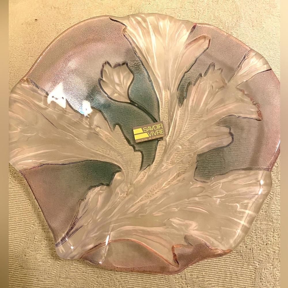 Walther Savoir Vivre Pre 1988 West German Art Glass Dish. In original box. NWT